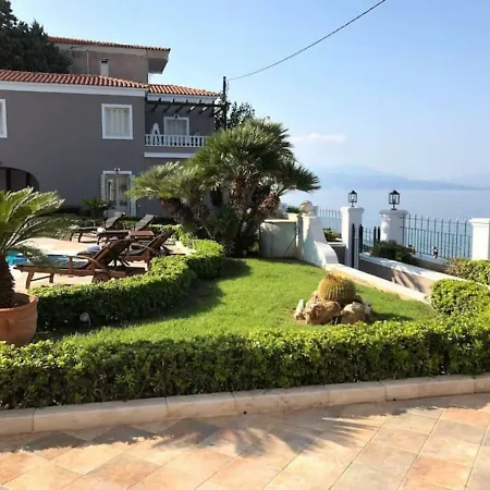 Dolphin Ακράτα