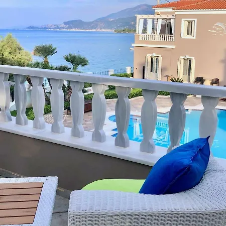 Βίλα Dolphin Ακράτα