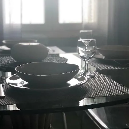 Dolphin * Ακράτα